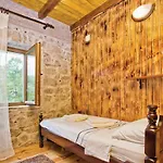 2 Bedroom Stunning In Herceg Novi *