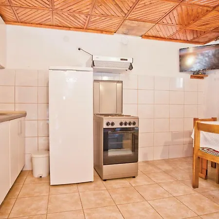 Сasa de vacaciones 2 Bedroom Stunning In Herceg Novi