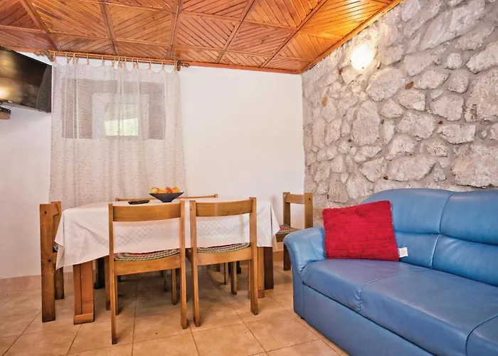 Dom wakacyjny 2 Bedroom Stunning In Herceg Novi