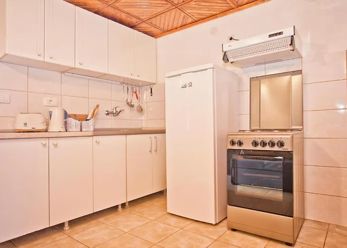2 Bedroom Stunning In Herceg Novi Dom wakacyjny