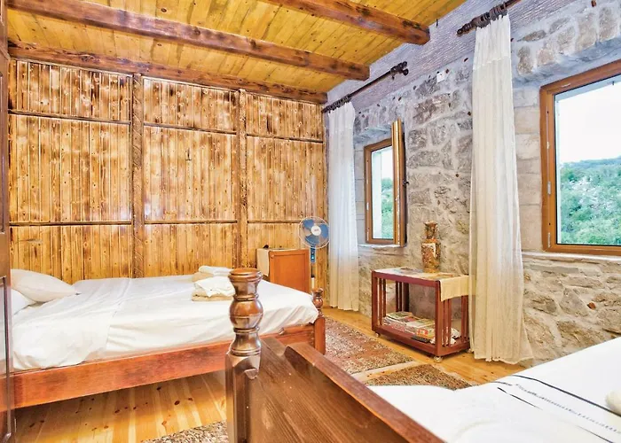 2 Bedroom Stunning In Herceg Novi * Dubravka