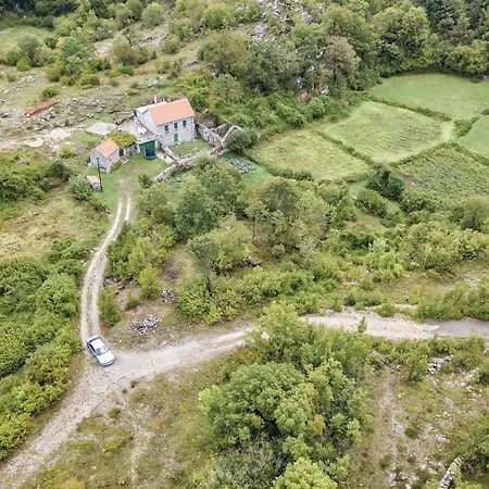 Casa vacanze 2 Bedroom Stunning In Herceg Novi