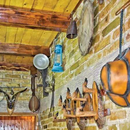 2 Bedroom Stunning In Herceg Novi Holiday home