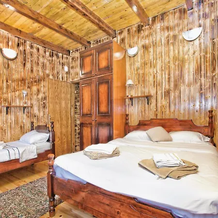 2 Bedroom Stunning In Herceg Novi Casa vacanze